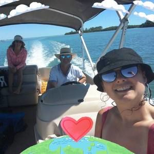 Meet your Posher, Simone